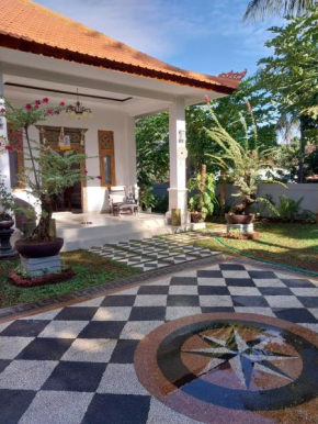 three bed room vila
